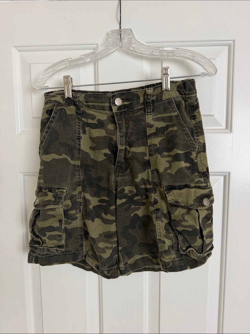 Camo Cargo Women’s Shorts - Olive Green